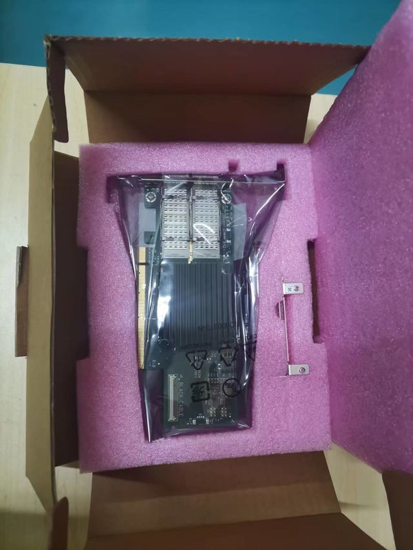 การ์ดเครือข่าย ConnectX-6 MCX653106A-HDAT VPI Mellanox 200Gb/S InfiniBand และ Ethernet Adapter