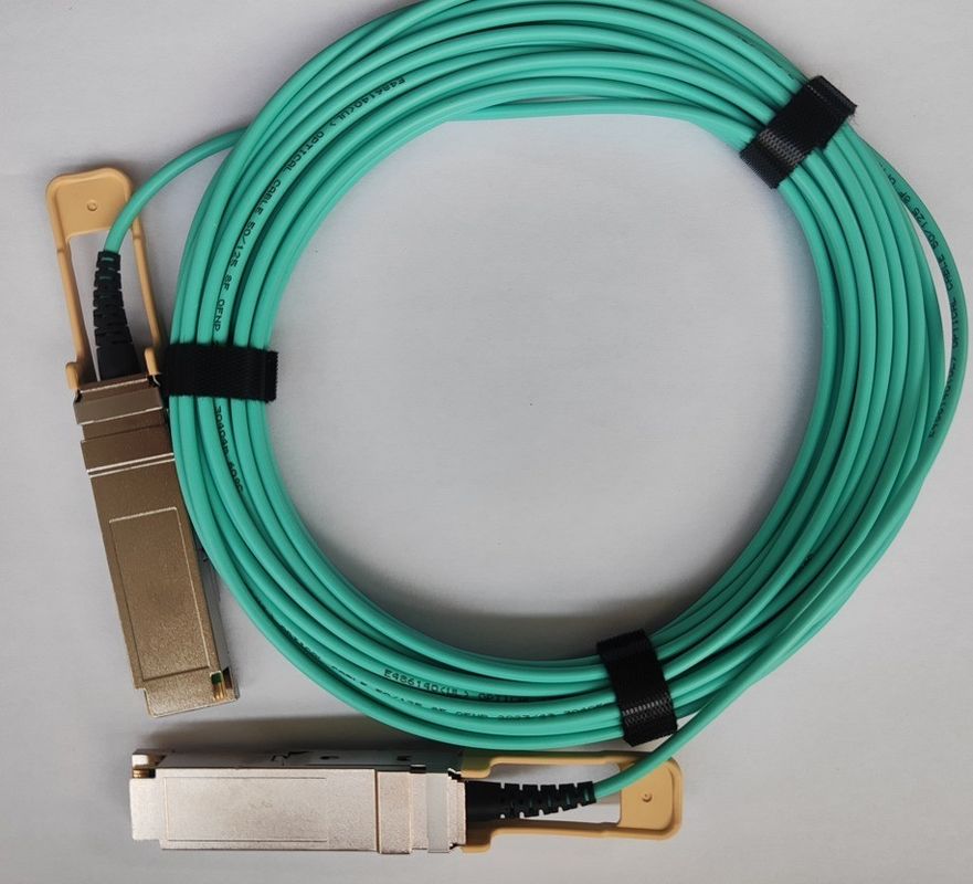 สายไฟฟ้าออปติก 200G QSFP56 สายไฟฟ้าออปติก 26.56GBaud การส่งข้อมูลความเร็วเข้ากับ OM3/OM4 Type QSFP56 Connector