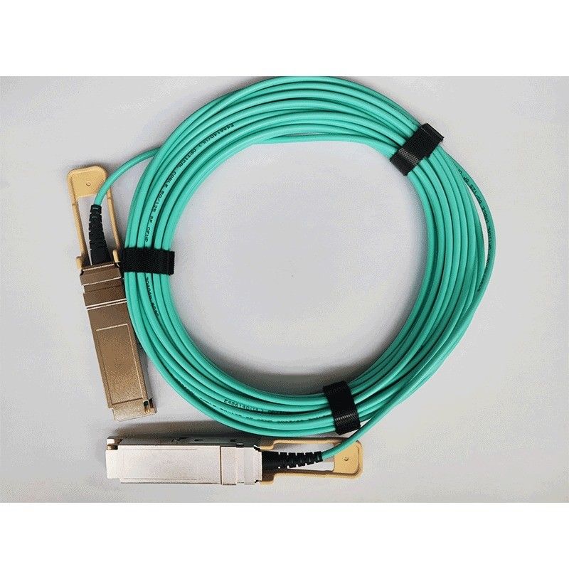 สายไฟฟ้าออปติก 200G QSFP56 สายไฟฟ้าออปติก 26.56GBaud การส่งข้อมูลความเร็วเข้ากับ OM3/OM4 Type QSFP56 Connector